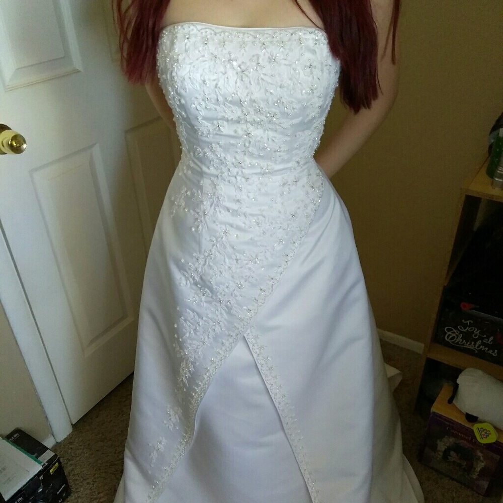 Dillards strapless wedding dress